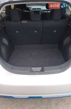 Хэтчбек Nissan Leaf 2021 в 
