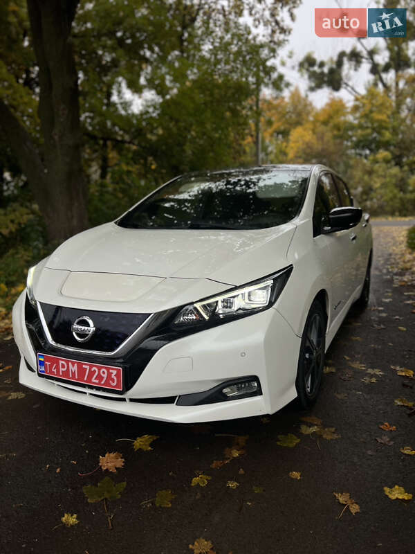 Хетчбек Nissan Leaf 2018 в Рівному
