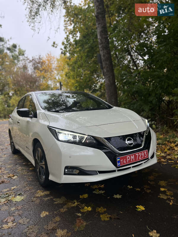 Хетчбек Nissan Leaf 2018 в Рівному