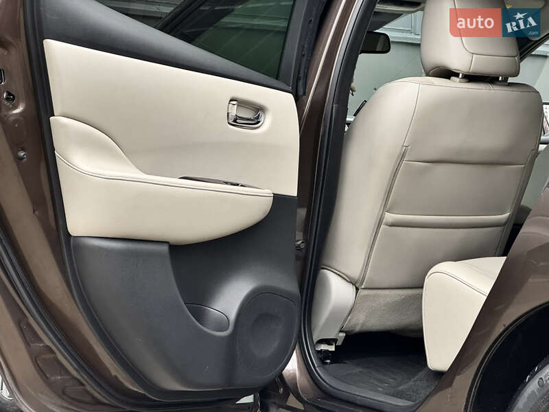 Хэтчбек Nissan Leaf 2018 в Киеве