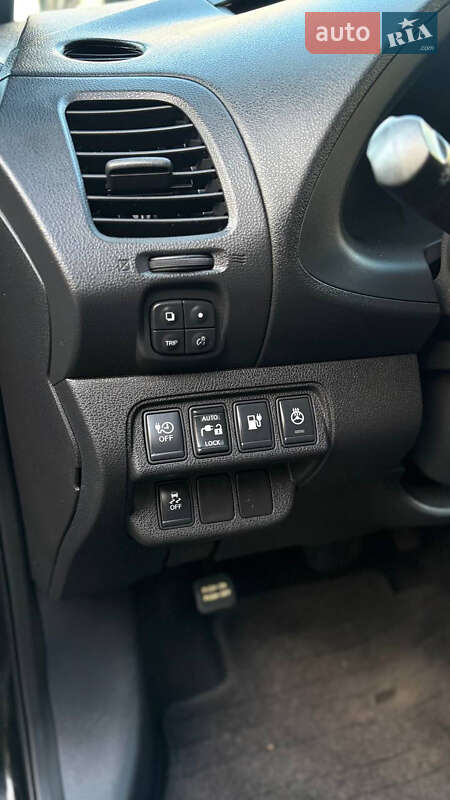 Хетчбек Nissan Leaf 2013 в Миколаєві