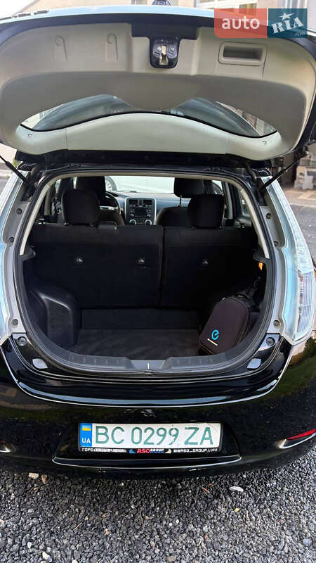 Хетчбек Nissan Leaf 2013 в Миколаєві