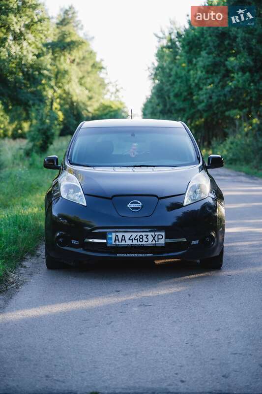 Хэтчбек Nissan Leaf 2015 в Киеве фото 4 Хэтчбек Nissan Leaf 2015 в Киеве