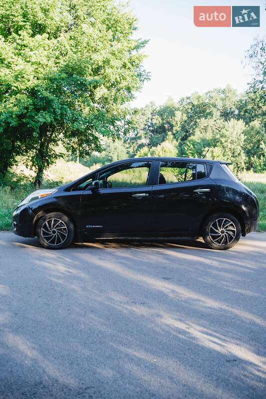 Хэтчбек Nissan Leaf 2015 в Киеве фото 9 Хэтчбек Nissan Leaf 2015 в Киеве