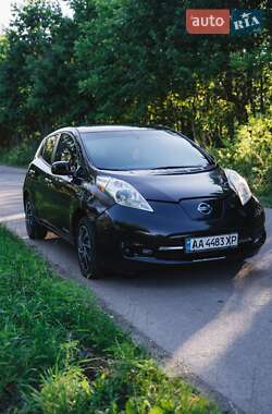 Хетчбек Nissan Leaf 2015 в Києві