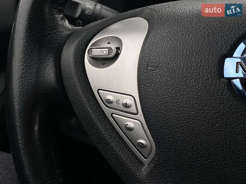 Хетчбек Nissan Leaf 2013 в Києві