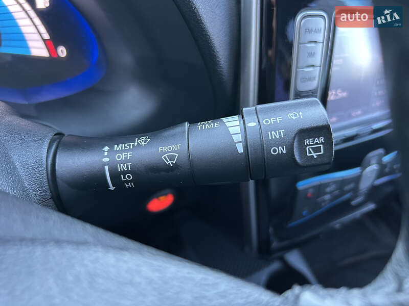 Хэтчбек Nissan Leaf 2013 в Днепре