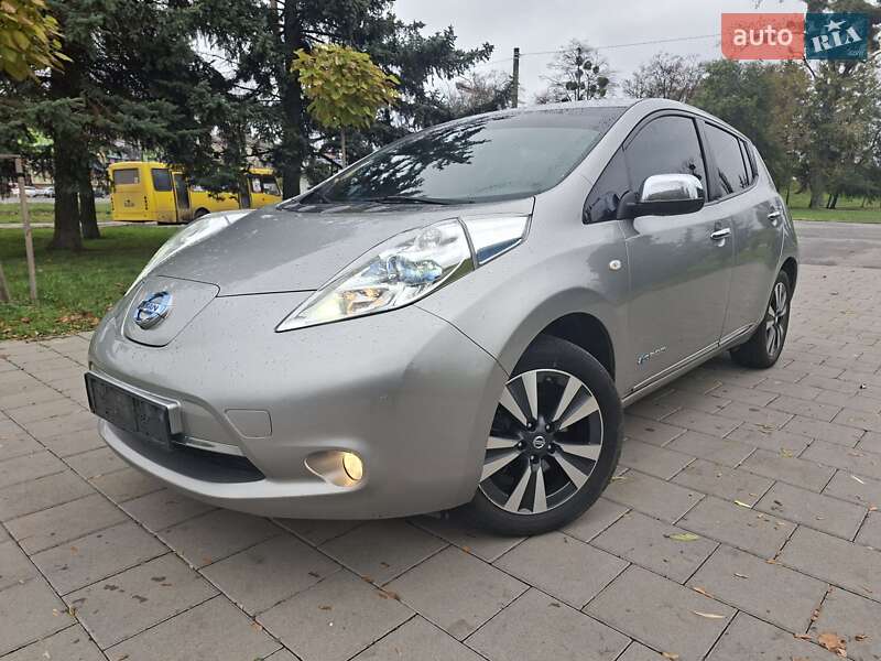 Хэтчбек Nissan Leaf 2016 в Виннице