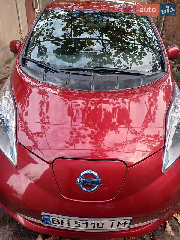 Хетчбек Nissan Leaf 2013 в Білгороді-Дністровському