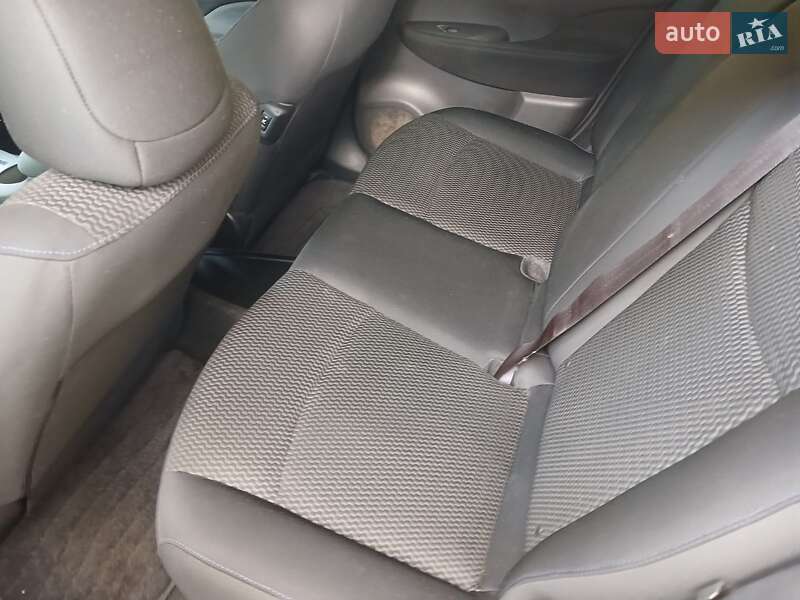 Хетчбек Nissan Leaf 2013 в Білгороді-Дністровському