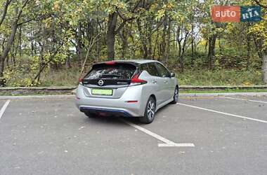 Хэтчбек Nissan Leaf 2019 в 