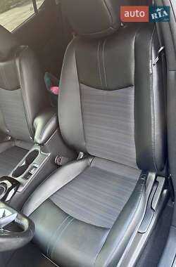Хэтчбек Nissan Leaf 2020 в 