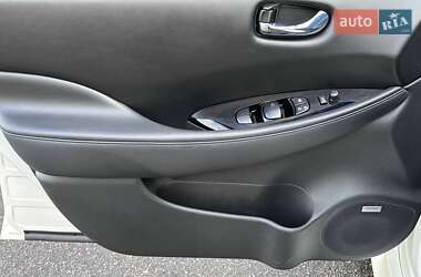 Хэтчбек Nissan Leaf 2020 в 