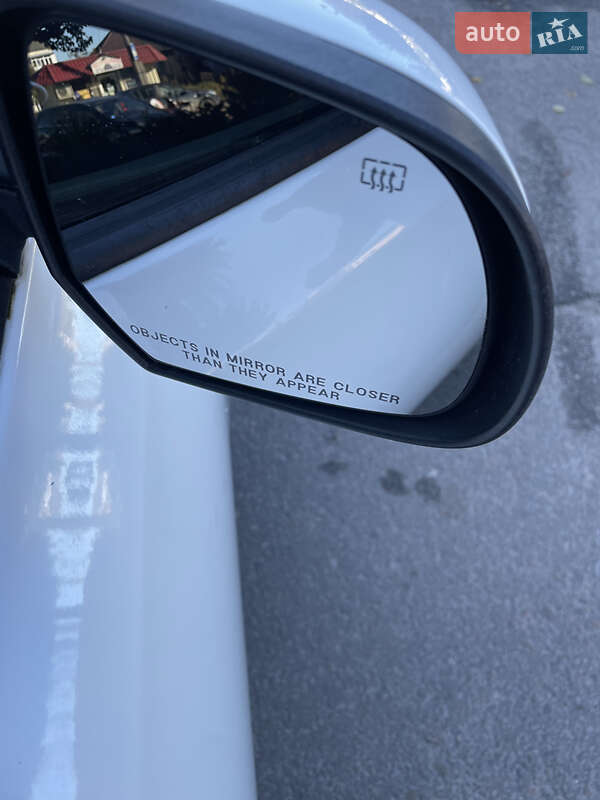 Хэтчбек Nissan Leaf 2013 в Золочеве