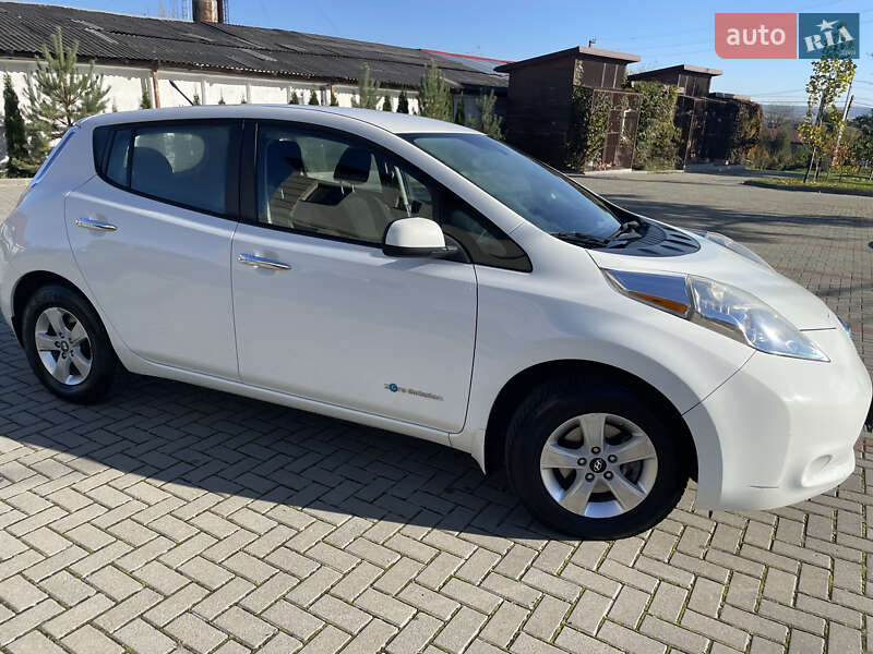 Хэтчбек Nissan Leaf 2013 в Золочеве