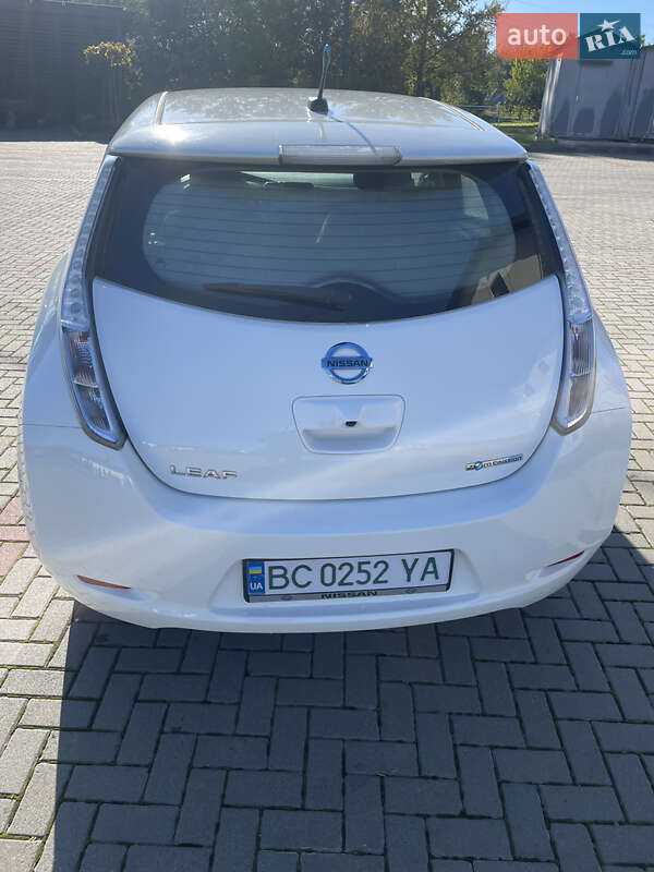 Хэтчбек Nissan Leaf 2013 в Золочеве