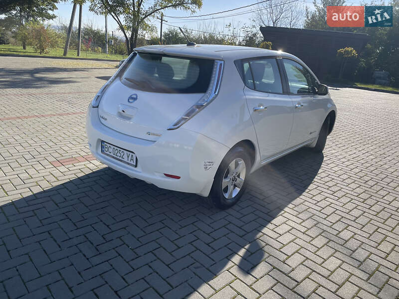 Хэтчбек Nissan Leaf 2013 в Золочеве