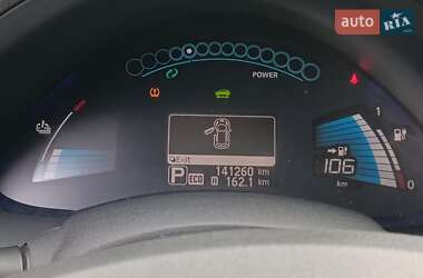 Хэтчбек Nissan Leaf 2016 в 
