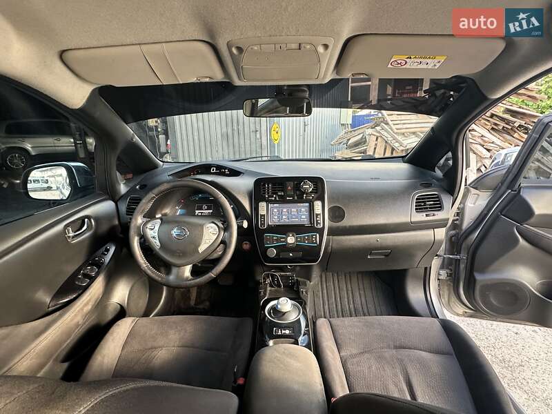 Хэтчбек Nissan Leaf 2013 в Каменец-Подольском фото 10 Хэтчбек Nissan Leaf 2013 в Каменец-Подольском