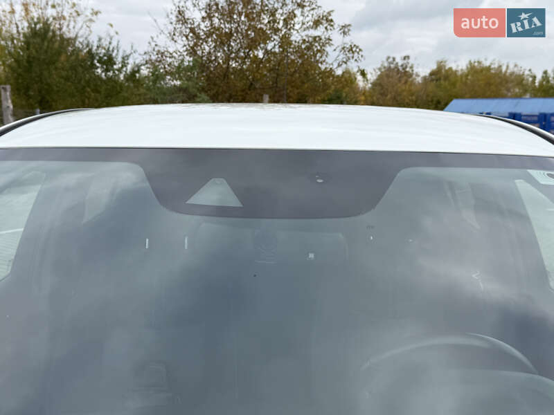 Хетчбек Nissan Leaf 2020 в Дубні