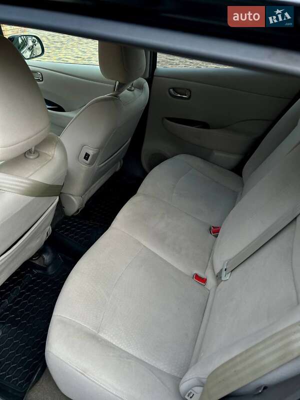 Хэтчбек Nissan Leaf 2012 в Кременчуге