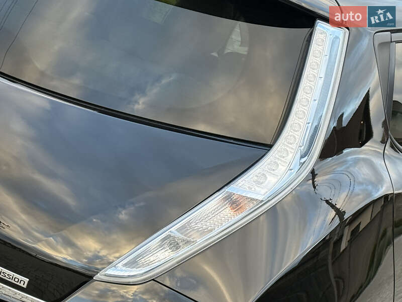 Хэтчбек Nissan Leaf 2014 в Ровно
