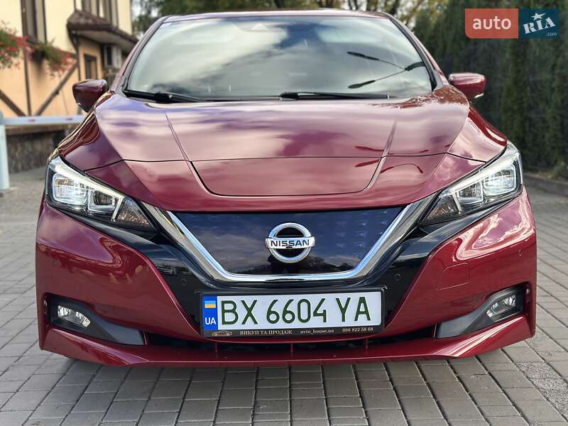 Хэтчбек Nissan Leaf 2018 в Хмельницком