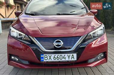 Хэтчбек Nissan Leaf 2018 в 
