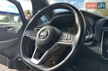Хэтчбек Nissan Leaf 2018 в 