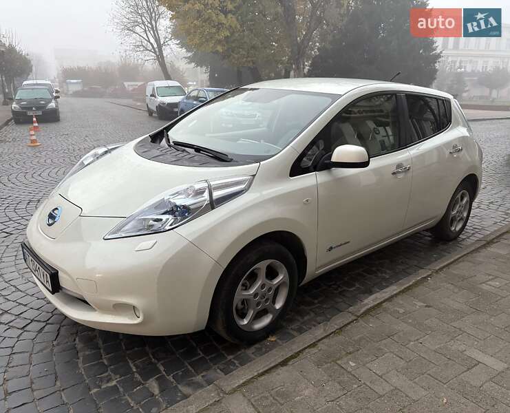 Хэтчбек Nissan Leaf 2012 в Коломые