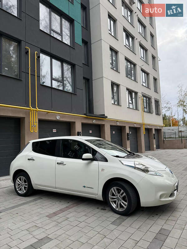 Хэтчбек Nissan Leaf 2014 в Тернополе