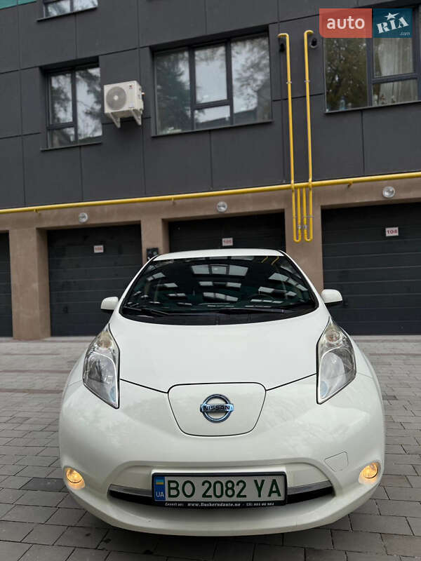 Хэтчбек Nissan Leaf 2014 в Тернополе