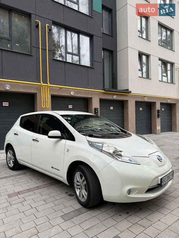 Хэтчбек Nissan Leaf 2014 в Тернополе