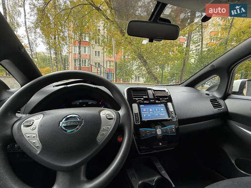 Хэтчбек Nissan Leaf 2014 в Тернополе