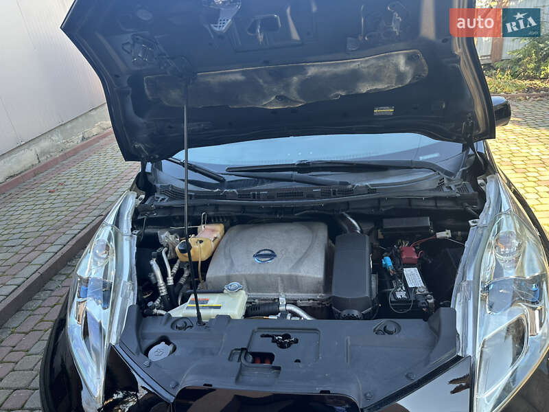 Хэтчбек Nissan Leaf 2013 в Самборе