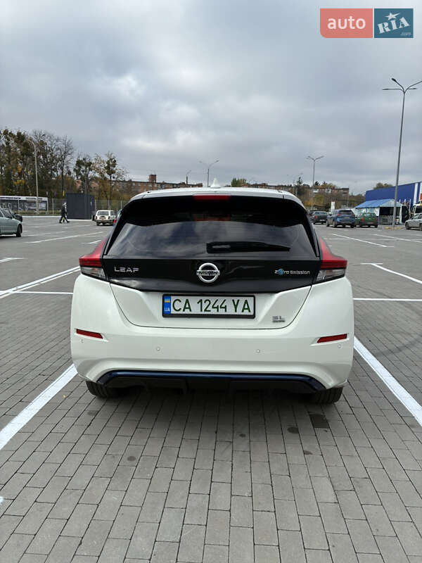 Хэтчбек Nissan Leaf 2021 в Киеве фото 8 Хэтчбек Nissan Leaf 2021 в Киеве
