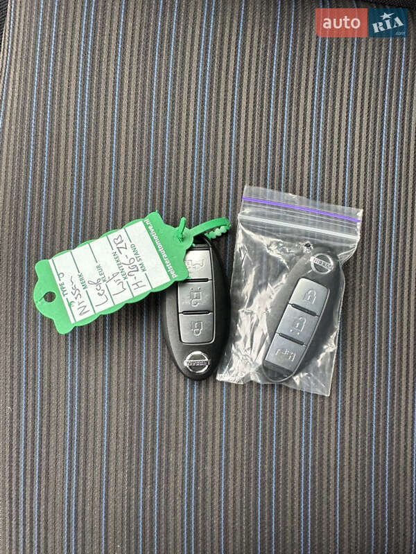 Хэтчбек Nissan Leaf 2019 в Хусте