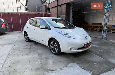 Хэтчбек Nissan Leaf 2013 в 