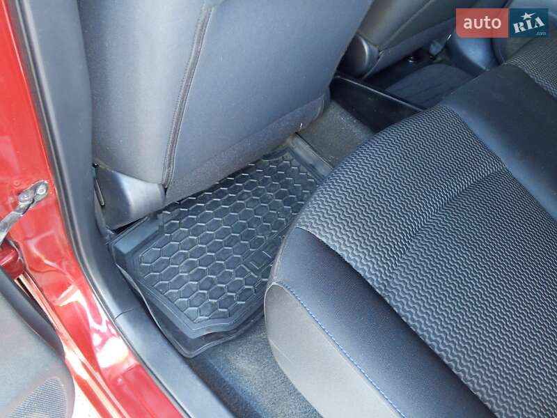 Хэтчбек Nissan Leaf 2013 в Белгороде-Днестровском фото 40 Хэтчбек Nissan Leaf 2013 в Белгороде-Днестровском