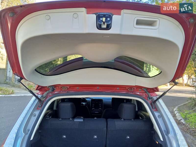 Хэтчбек Nissan Leaf 2013 в Белгороде-Днестровском фото 67 Хэтчбек Nissan Leaf 2013 в Белгороде-Днестровском