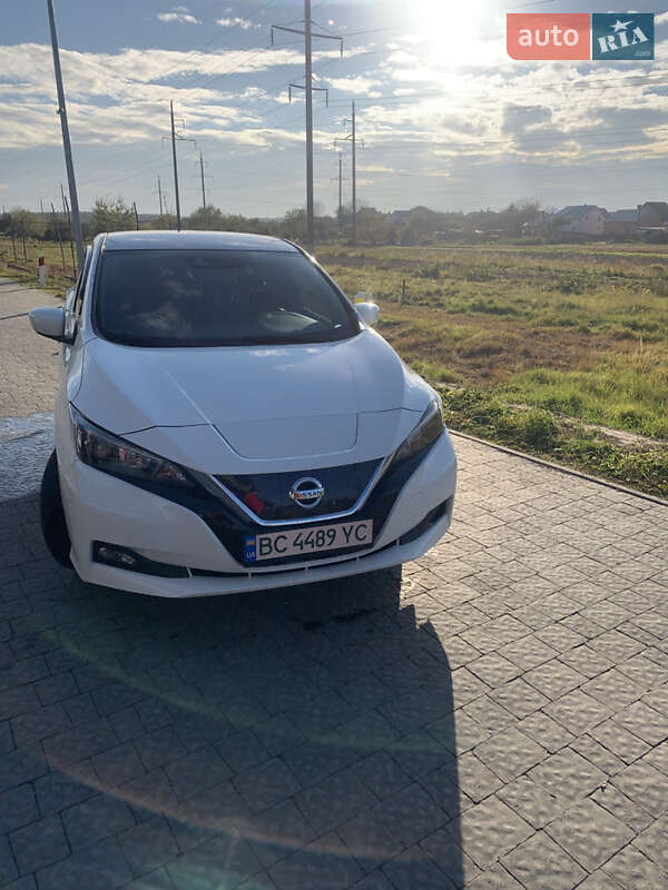 Хетчбек Nissan Leaf 2018 в Львові