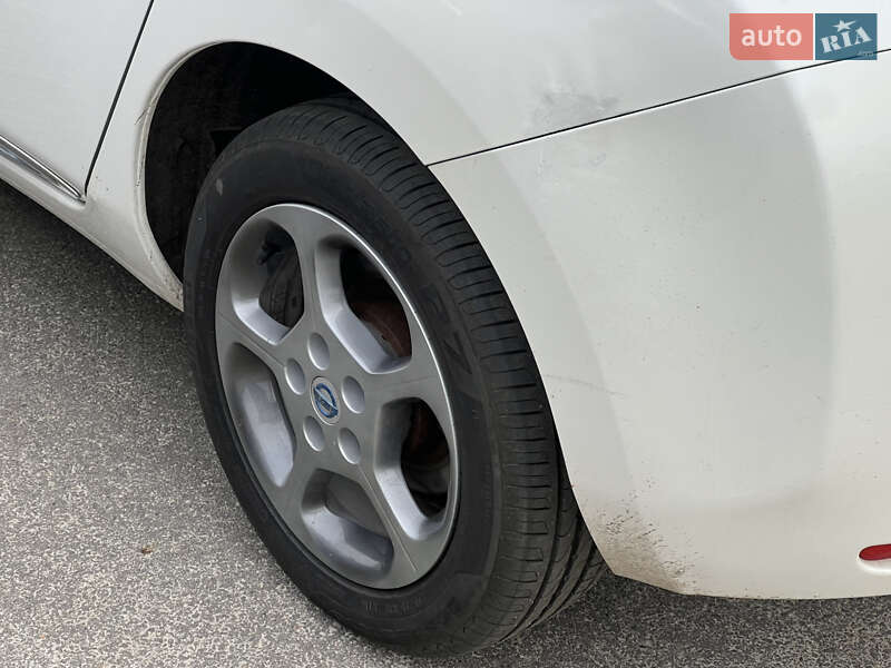 Хэтчбек Nissan Leaf 2014 в Харькове