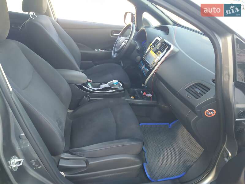 Хэтчбек Nissan Leaf 2015 в Луцке фото 12 Хэтчбек Nissan Leaf 2015 в Луцке