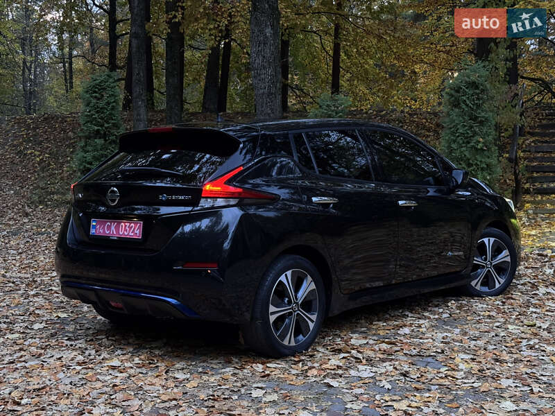 Хэтчбек Nissan Leaf 2018 в Дрогобыче