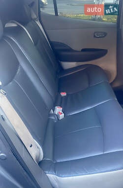 Хэтчбек Nissan Leaf 2015 в 