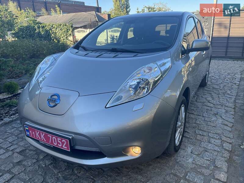 Хэтчбек Nissan Leaf 2015 в Первомайске
