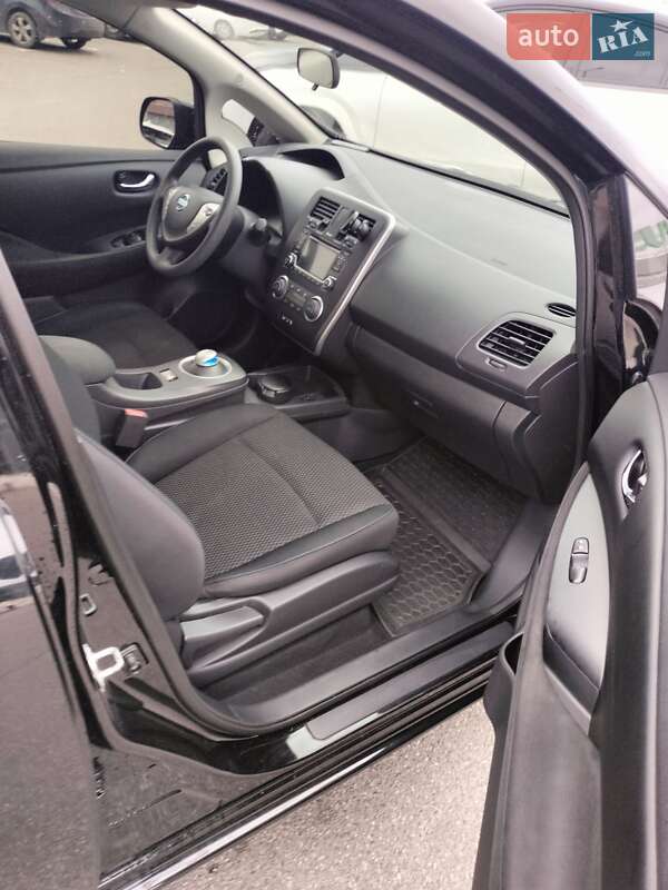 Хетчбек Nissan Leaf 2016 в Києві фото 3 Хетчбек Nissan Leaf 2016 в Києві