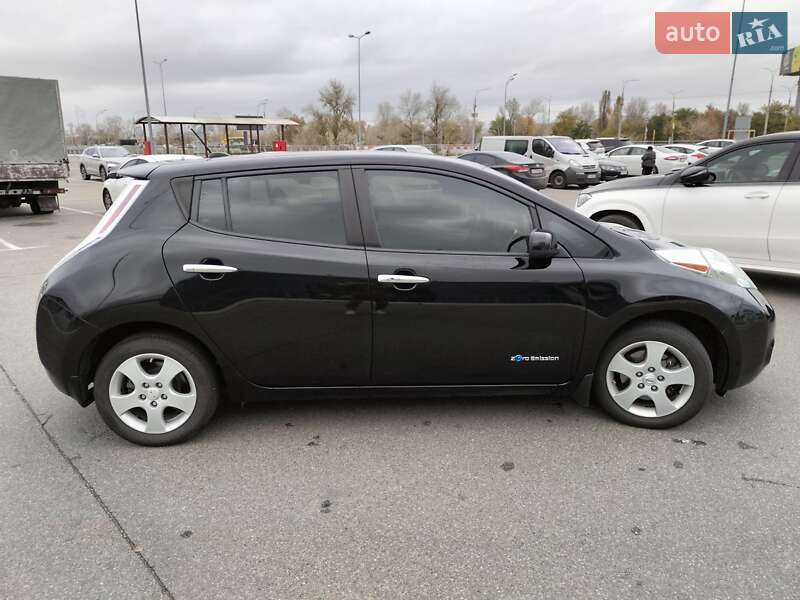 Хетчбек Nissan Leaf 2016 в Києві фото 7 Хетчбек Nissan Leaf 2016 в Києві