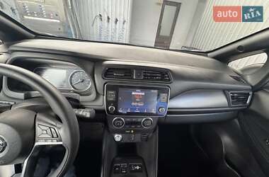Хэтчбек Nissan Leaf 2020 в 