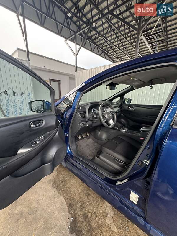 Хэтчбек Nissan Leaf 2020 в Киеве